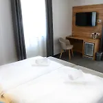 Diana ホテル 3*