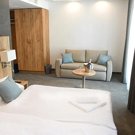 Hotel Diana