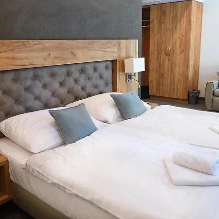 Diana シオーフォク