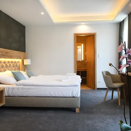 Diana Hotel