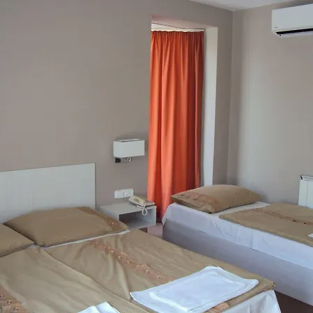Hotel Diana